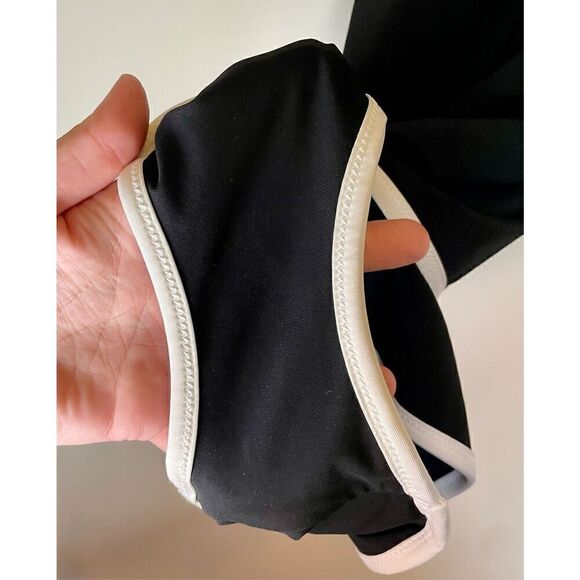 Athleta black swimsuit with white trim and cross cross back size M - Picture 5 of 10
